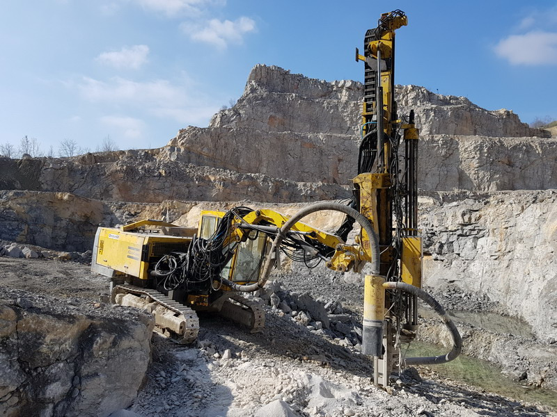 Atlas Copco F7-10 - Platforma za bušenje: slika Atlas Copco F7-10 - Platforma za bušenje Atlas Copco F7-10 - Platforma za bušenje: slika Atlas Copco F7-10 - Platforma za bušenje