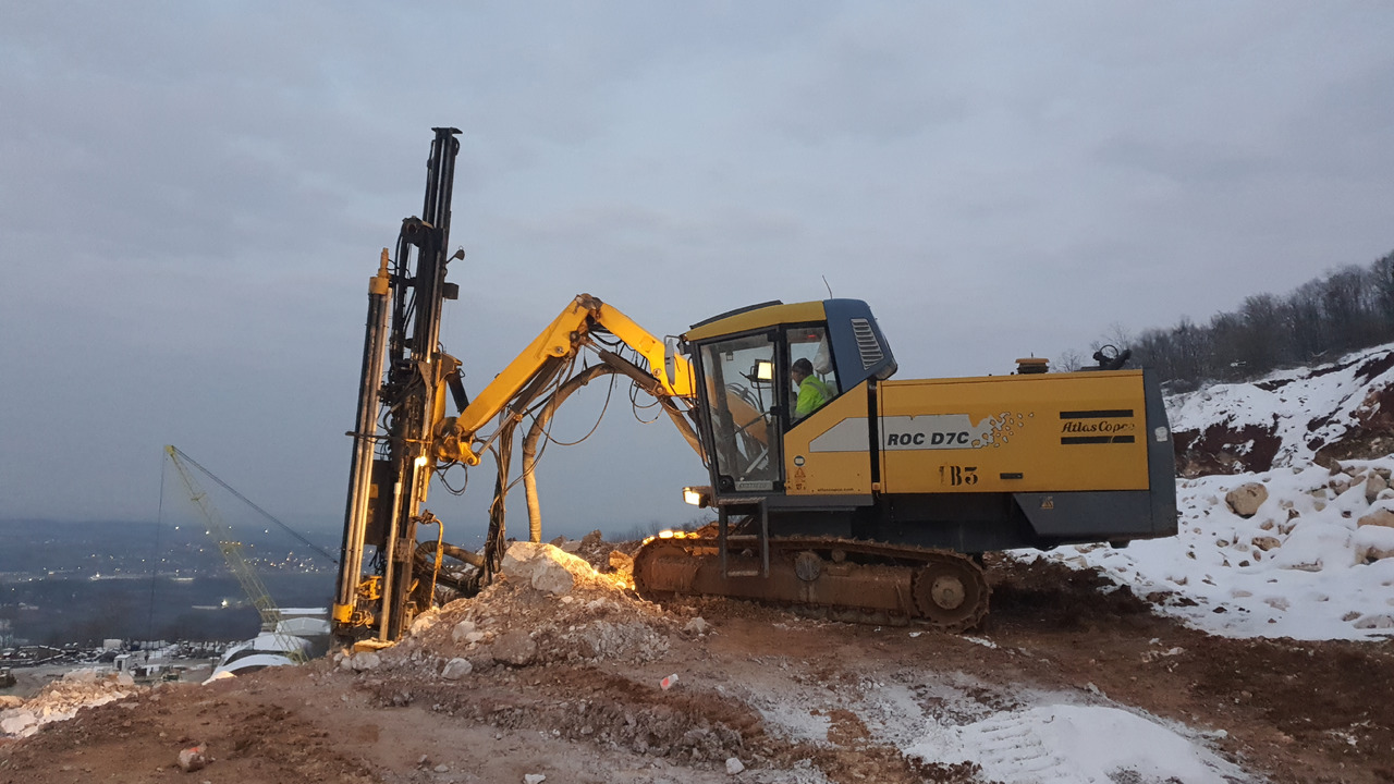Platforma za bušenje Atlas Copco ROC D7c-11: slika Platforma za bušenje Atlas Copco ROC D7c-11
