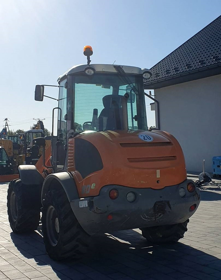 Atlas 80E - Utovarivač na kotačima: slika Atlas 80E - Utovarivač na kotačima Atlas 80E - Utovarivač na kotačima: slika Atlas 80E - Utovarivač na kotačima