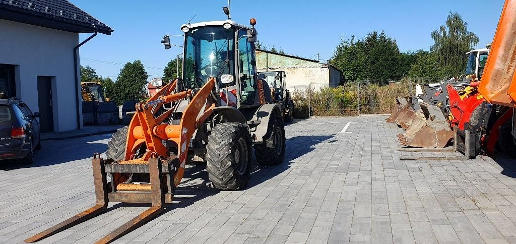 Atlas 80E - Utovarivač na kotačima: slika Atlas 80E - Utovarivač na kotačima Atlas 80E - Utovarivač na kotačima: slika Atlas 80E - Utovarivač na kotačima