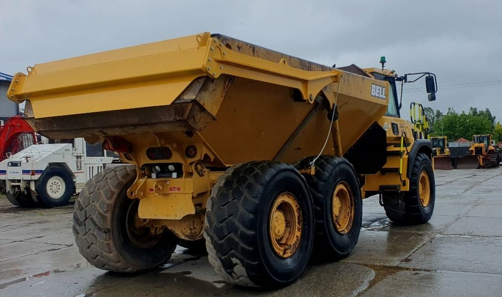 Bell B 30 E - Zglobni istovarivač: slika Bell B 30 E - Zglobni istovarivač Bell B 30 E - Zglobni istovarivač: slika Bell B 30 E - Zglobni istovarivač