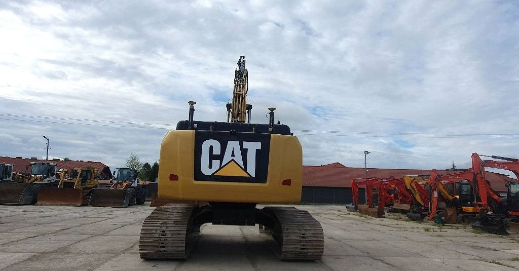 CAT 330 FLN - Bager: slika CAT 330 FLN - Bager CAT 330 FLN - Bager: slika CAT 330 FLN - Bager