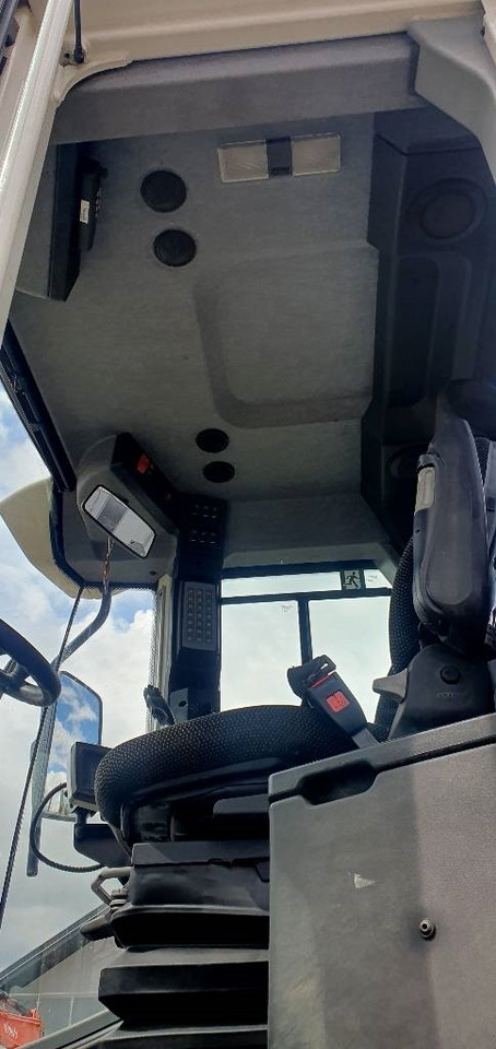 Utovarivač na kotačima Liebherr L 550: slika Utovarivač na kotačima Liebherr L 550