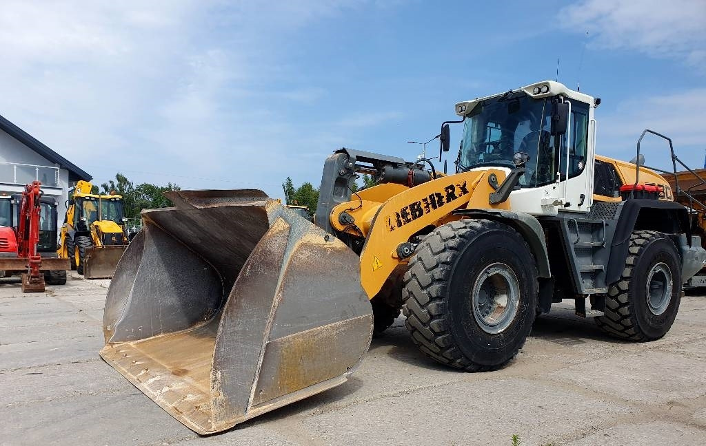 Liebherr L 580 xpower - Utovarivač na kotačima: slika Liebherr L 580 xpower - Utovarivač na kotačima Liebherr L 580 xpower - Utovarivač na kotačima: slika Liebherr L 580 xpower - Utovarivač na kotačima