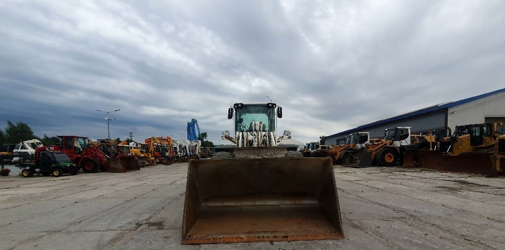 Volvo L 110 F - Utovarivač na kotačima: slika Volvo L 110 F - Utovarivač na kotačima Volvo L 110 F - Utovarivač na kotačima: slika Volvo L 110 F - Utovarivač na kotačima
