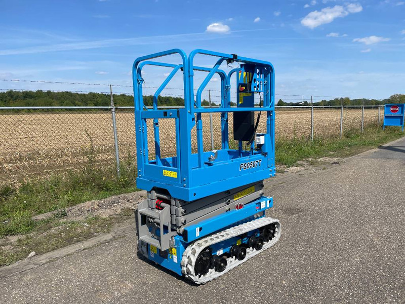 Fronteq FS0507T Tracked Scissor Lift | 2025 - Škarasta podizna platforma: slika Fronteq FS0507T Tracked Scissor Lift | 2025 - Škarasta podizna platforma Fronteq FS0507T Tracked Scissor Lift | 2025 - Škarasta podizna platforma: slika Fronteq FS0507T Tracked Scissor Lift | 2025 - Škarasta podizna platforma
