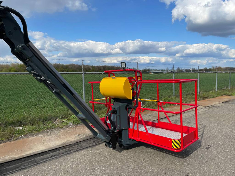 MAGNI BT24RT BT 24 RT 4x4x4 454kg! 24m! - Teleskopski krak: slika MAGNI BT24RT BT 24 RT 4x4x4 454kg! 24m! - Teleskopski krak MAGNI BT24RT BT 24 RT 4x4x4 454kg! 24m! - Teleskopski krak: slika MAGNI BT24RT BT 24 RT 4x4x4 454kg! 24m! - Teleskopski krak