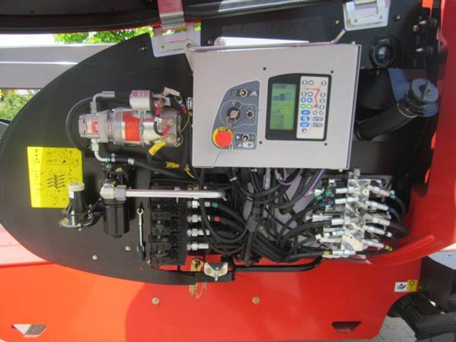 Manitou 200 ATJ - Zglobni krak: slika Manitou 200 ATJ - Zglobni krak Manitou 200 ATJ - Zglobni krak: slika Manitou 200 ATJ - Zglobni krak