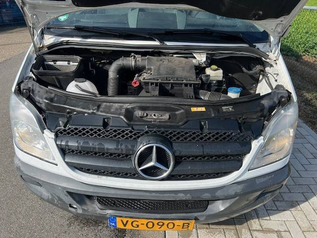 Podizna platforma montirana na kamion Palfinger P 130 V | 2013: slika Podizna platforma montirana na kamion Palfinger P 130 V | 2013