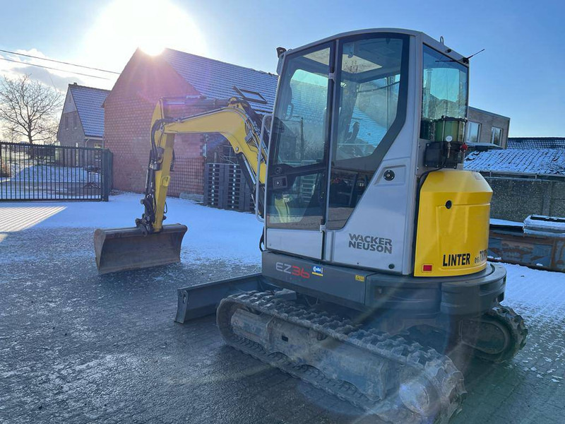 WACKER NEUSON EZ 36 - Mini bager: slika WACKER NEUSON EZ 36 - Mini bager WACKER NEUSON EZ 36 - Mini bager: slika WACKER NEUSON EZ 36 - Mini bager
