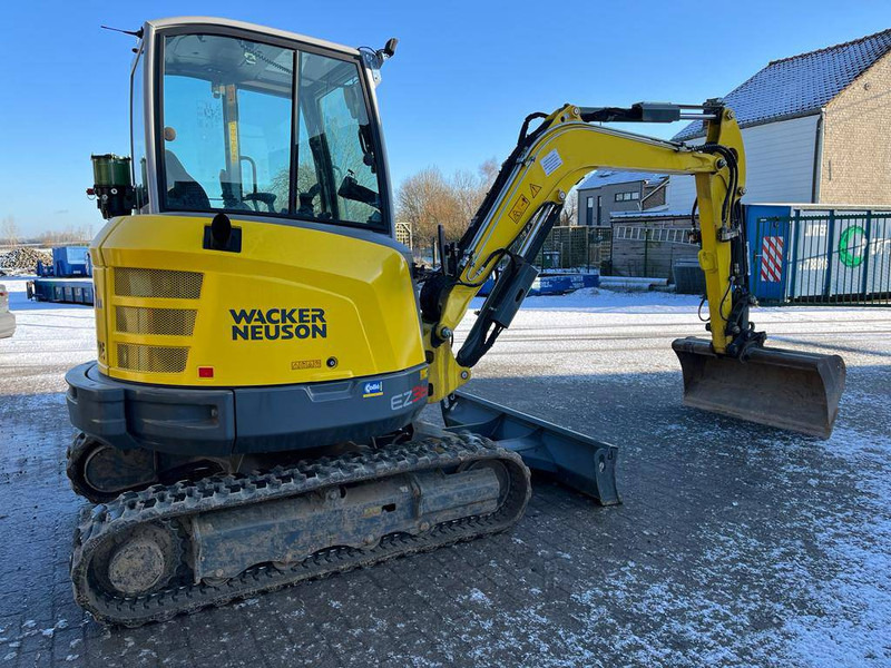 WACKER NEUSON EZ 36 - Mini bager: slika WACKER NEUSON EZ 36 - Mini bager WACKER NEUSON EZ 36 - Mini bager: slika WACKER NEUSON EZ 36 - Mini bager