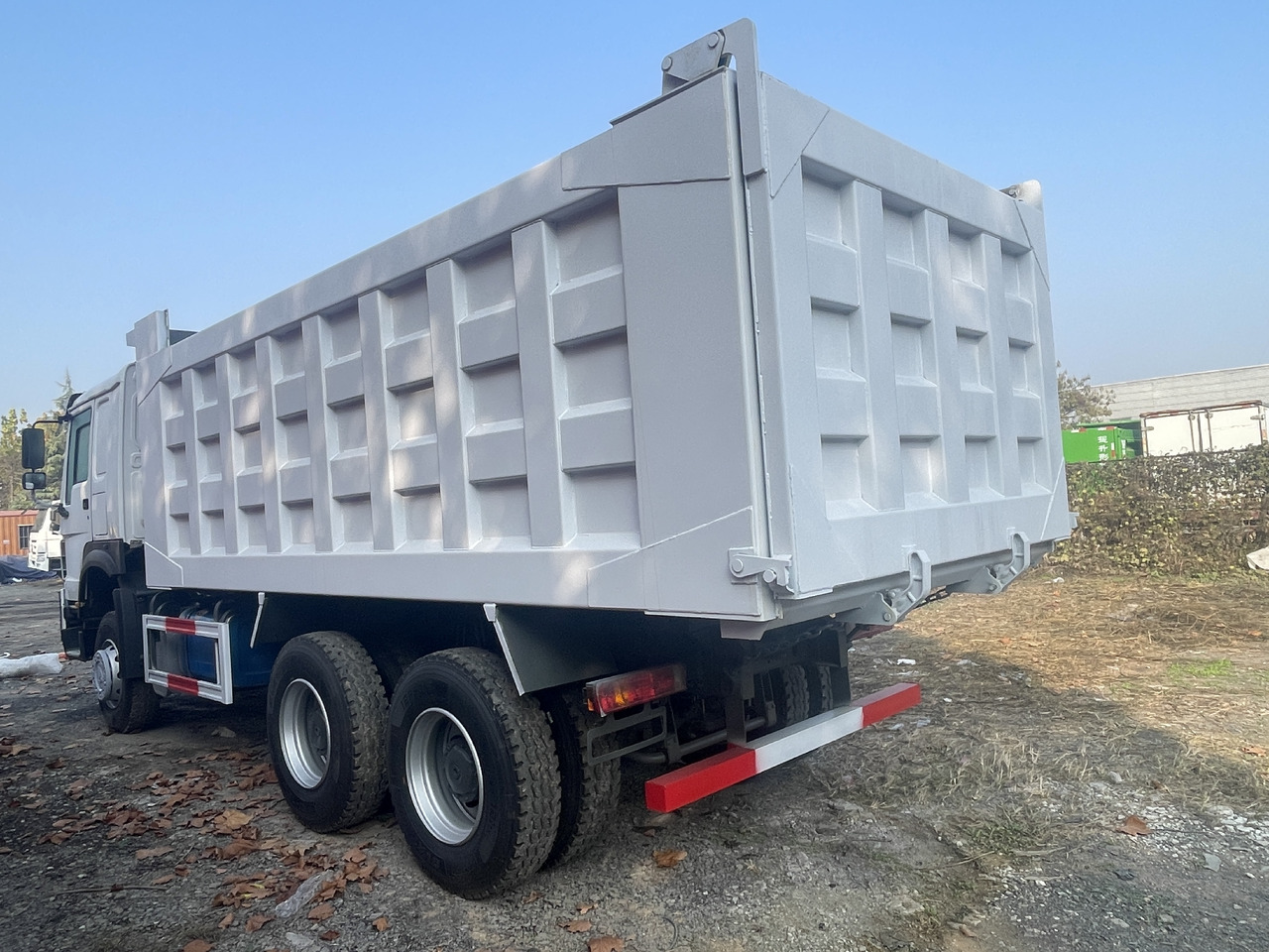 SINOTRUCK HOWO - Kiper: slika SINOTRUCK HOWO - Kiper SINOTRUCK HOWO - Kiper: slika SINOTRUCK HOWO - Kiper