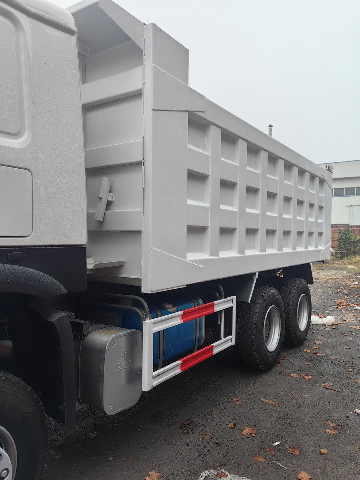 SINOTRUCK HOWO - Kiper: slika SINOTRUCK HOWO - Kiper SINOTRUCK HOWO - Kiper: slika SINOTRUCK HOWO - Kiper
