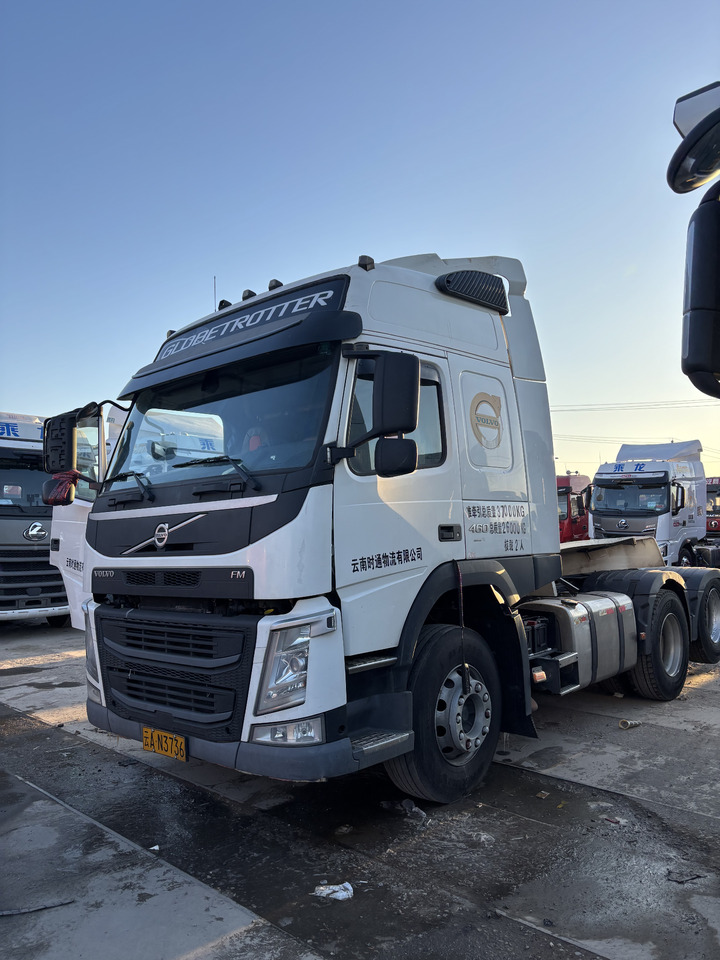 VOLVO - Tegljač: slika VOLVO - Tegljač VOLVO - Tegljač: slika VOLVO - Tegljač