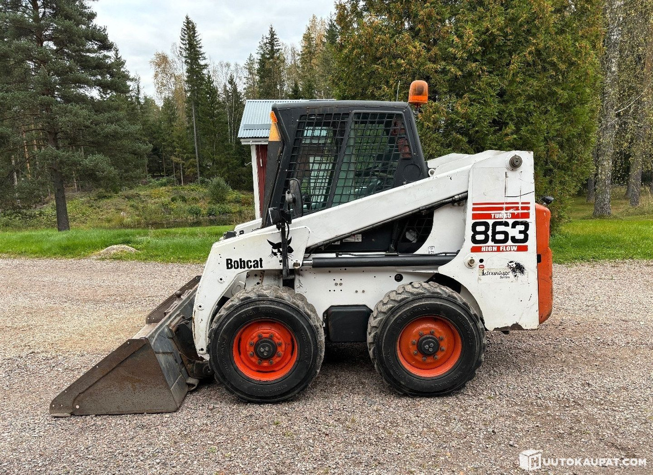 Bobcat 863, 2001, 2.7 L, 5,120 h Loader, Askola - Mini utovarivač: slika Bobcat 863, 2001, 2.7 L, 5,120 h Loader, Askola - Mini utovarivač Bobcat 863, 2001, 2.7 L, 5,120 h Loader, Askola - Mini utovarivač: slika Bobcat 863, 2001, 2.7 L, 5,120 h Loader, Askola - Mini utovarivač