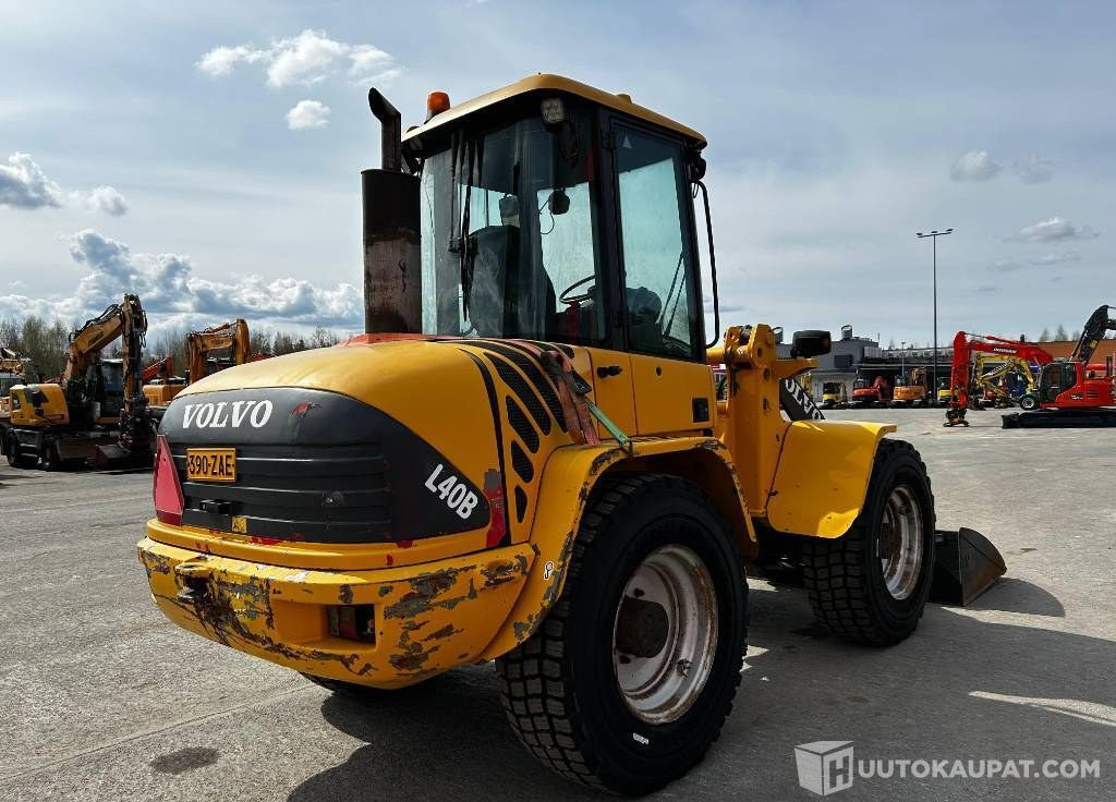 Volvo L 40 B TP / Kauha, Trukkipiikit, hyvät renkaat!, 2000, 10 707 h, Ilmajoki - Građevinski strojevi: slika Volvo L 40 B TP / Kauha, Trukkipiikit, hyvät renkaat!, 2000, 10 707 h, Ilmajoki - Građevinski strojevi Volvo L 40 B TP / Kauha, Trukkipiikit, hyvät renkaat!, 2000, 10 707 h, Ilmajoki - Građevinski strojevi: slika Volvo L 40 B TP / Kauha, Trukkipiikit, hyvät renkaat!, 2000, 10 707 h, Ilmajoki - Građevinski strojevi