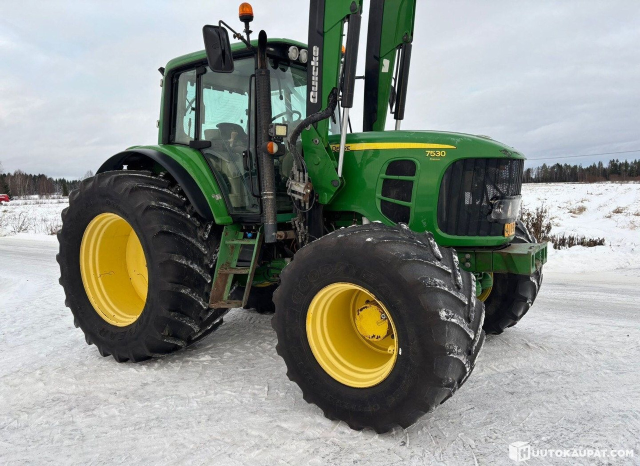 John Deere 7530 Premium with large tyres, 2007 tractor, Ylivieska - Traktor: slika John Deere 7530 Premium with large tyres, 2007 tractor, Ylivieska - Traktor John Deere 7530 Premium with large tyres, 2007 tractor, Ylivieska - Traktor: slika John Deere 7530 Premium with large tyres, 2007 tractor, Ylivieska - Traktor