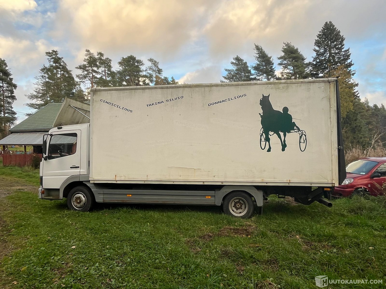 Mercedes-Benz Atego, hevoskuljetusauto, 2000, Inkoo - Kamion: slika Mercedes-Benz Atego, hevoskuljetusauto, 2000, Inkoo - Kamion Mercedes-Benz Atego, hevoskuljetusauto, 2000, Inkoo - Kamion: slika Mercedes-Benz Atego, hevoskuljetusauto, 2000, Inkoo - Kamion