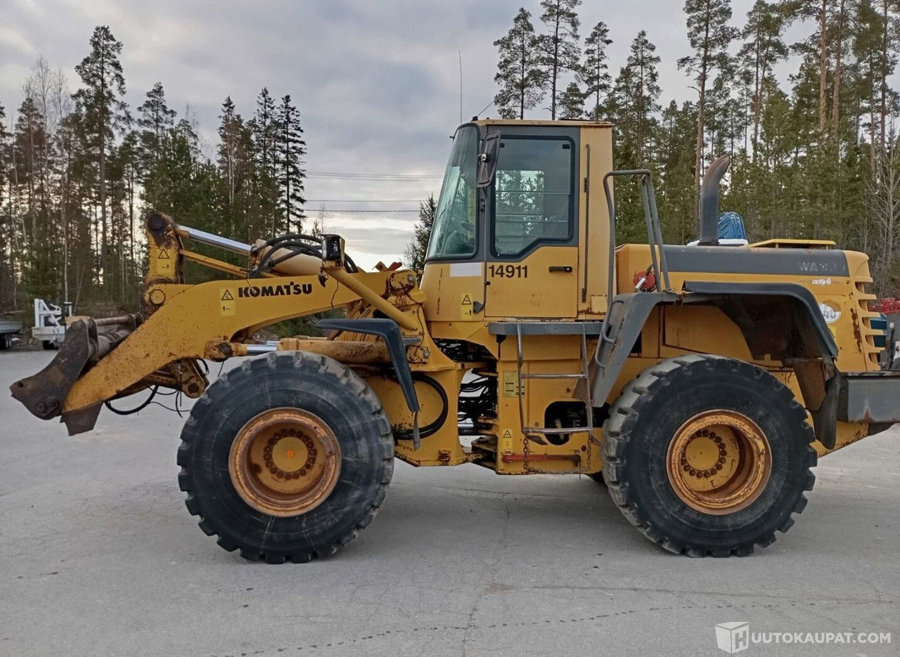 Komatsu WA 380-3H, 1999, Diesel, 15 880 h Pyöräkuormaaja, Leppävirta - Utovarivač na kotačima: slika Komatsu WA 380-3H, 1999, Diesel, 15 880 h Pyöräkuormaaja, Leppävirta - Utovarivač na kotačima Komatsu WA 380-3H, 1999, Diesel, 15 880 h Pyöräkuormaaja, Leppävirta - Utovarivač na kotačima: slika Komatsu WA 380-3H, 1999, Diesel, 15 880 h Pyöräkuormaaja, Leppävirta - Utovarivač na kotačima