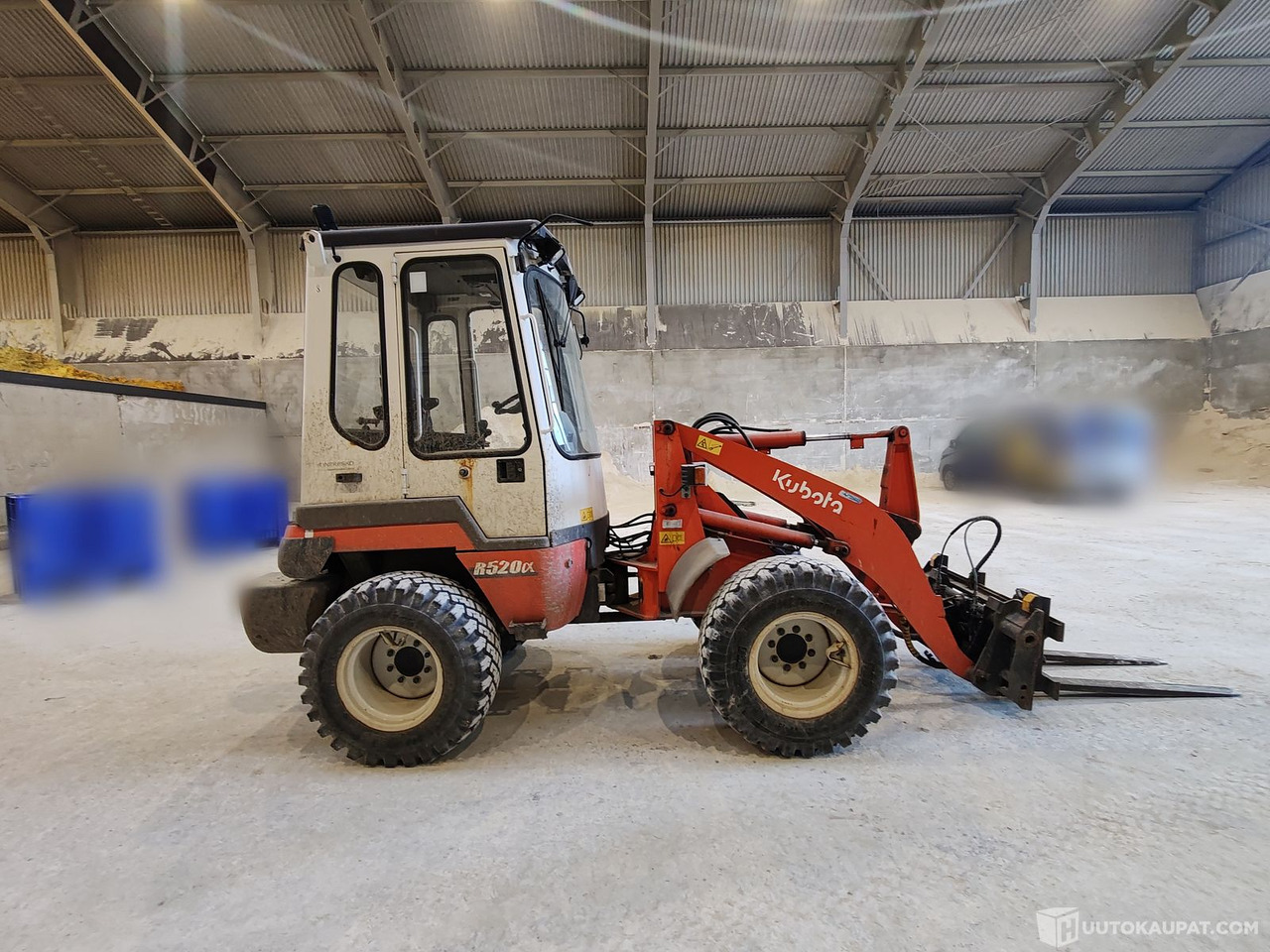 Kubota R520 kauhalla, piikeillä & harjakoneella, 2008, Nokia - Utovarivač na kotačima: slika Kubota R520 kauhalla, piikeillä & harjakoneella, 2008, Nokia - Utovarivač na kotačima Kubota R520 kauhalla, piikeillä & harjakoneella, 2008, Nokia - Utovarivač na kotačima: slika Kubota R520 kauhalla, piikeillä & harjakoneella, 2008, Nokia - Utovarivač na kotačima