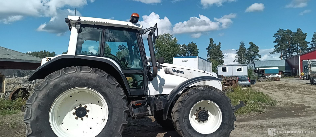 Valtra T 180, 2003, Diesel Traktori, Leppävirta - Poljoprivredni strojevi: slika Valtra T 180, 2003, Diesel Traktori, Leppävirta - Poljoprivredni strojevi Valtra T 180, 2003, Diesel Traktori, Leppävirta - Poljoprivredni strojevi: slika Valtra T 180, 2003, Diesel Traktori, Leppävirta - Poljoprivredni strojevi