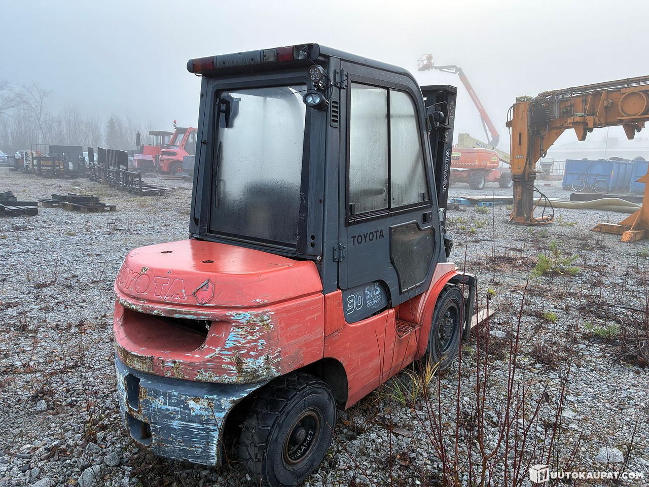 Toyota 02-7FDF30, 2004 Forklift, Lieto - Diesel viličar: slika Toyota 02-7FDF30, 2004 Forklift, Lieto - Diesel viličar Toyota 02-7FDF30, 2004 Forklift, Lieto - Diesel viličar: slika Toyota 02-7FDF30, 2004 Forklift, Lieto - Diesel viličar