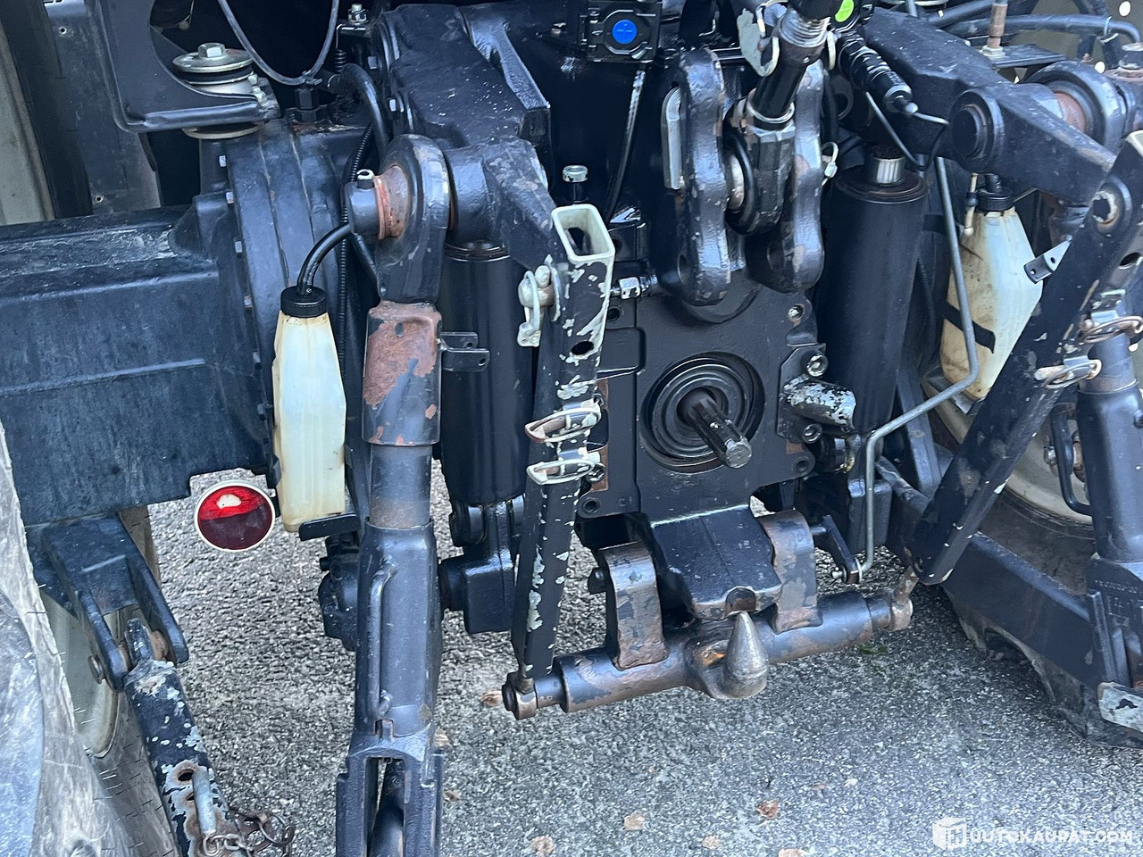 Traktor Valtra N92, tractor with loader, 5,120 h, 2010, Salo: slika Traktor Valtra N92, tractor with loader, 5,120 h, 2010, Salo Traktor Valtra N92, tractor with loader, 5,120 h, 2010, Salo: slika Traktor Valtra N92, tractor with loader, 5,120 h, 2010, Salo