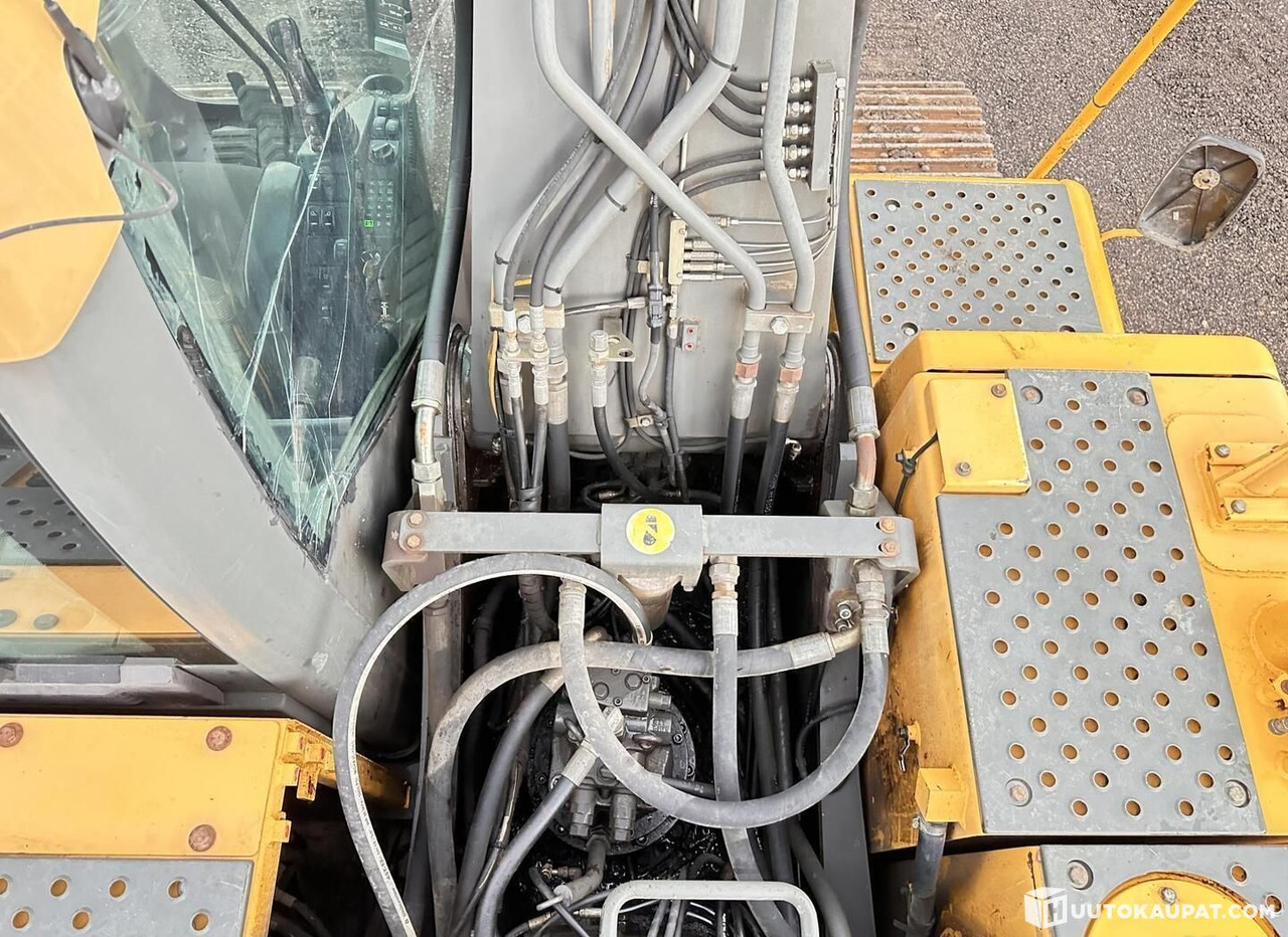 Bager gusjeničar Volvo EC210CL, tracked excavator with ripper bucket, 2007, Lahti: slika Bager gusjeničar Volvo EC210CL, tracked excavator with ripper bucket, 2007, Lahti