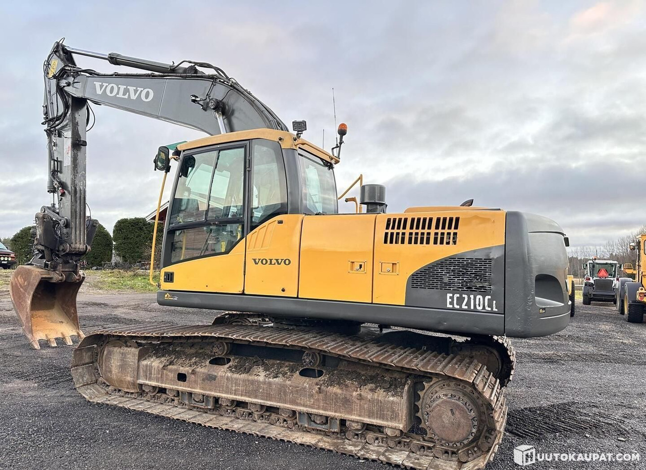 Volvo EC210CL, tracked excavator with ripper bucket, 2007, Lahti - Bager gusjeničar: slika Volvo EC210CL, tracked excavator with ripper bucket, 2007, Lahti - Bager gusjeničar Volvo EC210CL, tracked excavator with ripper bucket, 2007, Lahti - Bager gusjeničar: slika Volvo EC210CL, tracked excavator with ripper bucket, 2007, Lahti - Bager gusjeničar