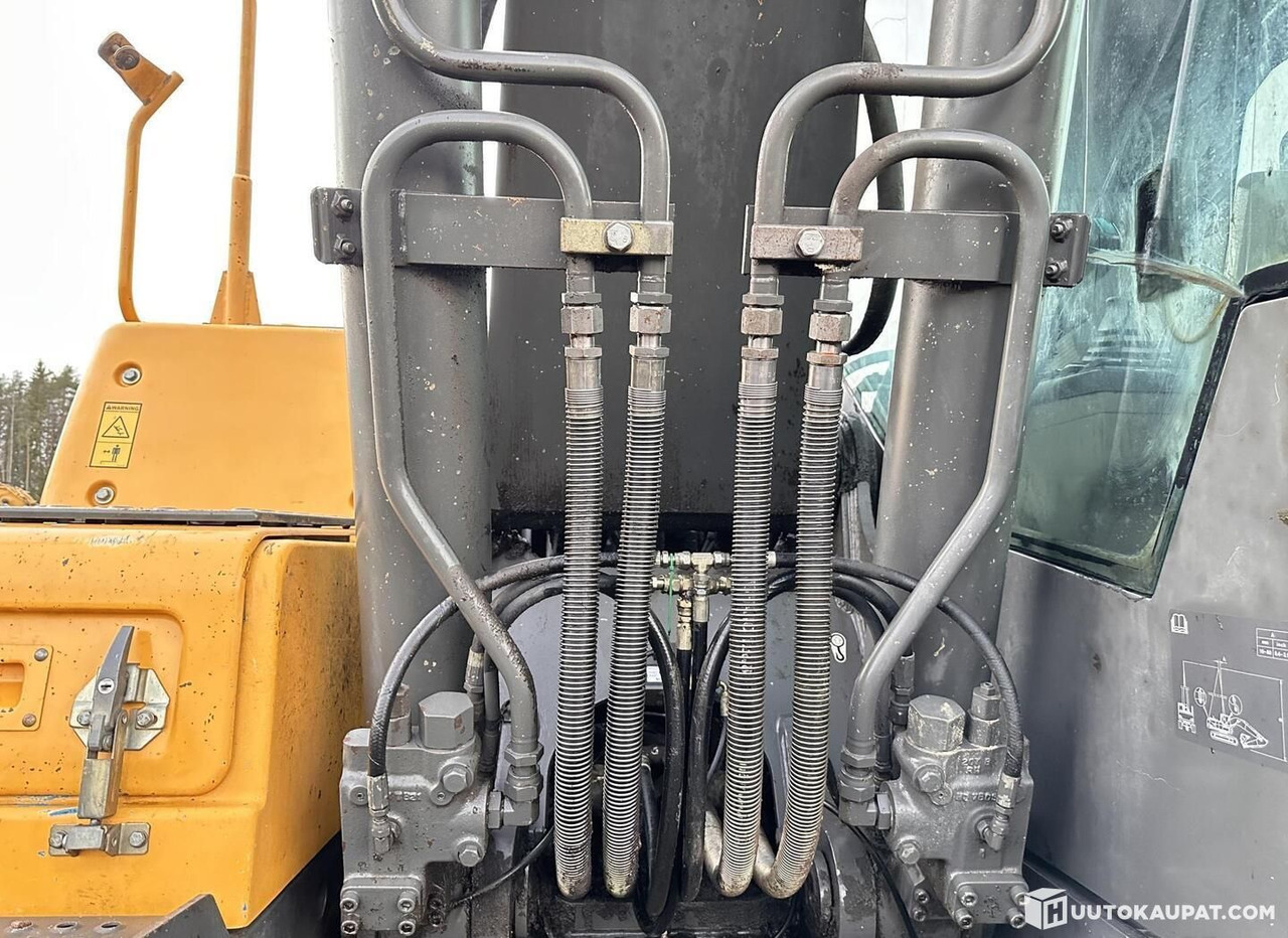 Bager gusjeničar Volvo EC210CL, tracked excavator with ripper bucket, 2007, Lahti: slika Bager gusjeničar Volvo EC210CL, tracked excavator with ripper bucket, 2007, Lahti