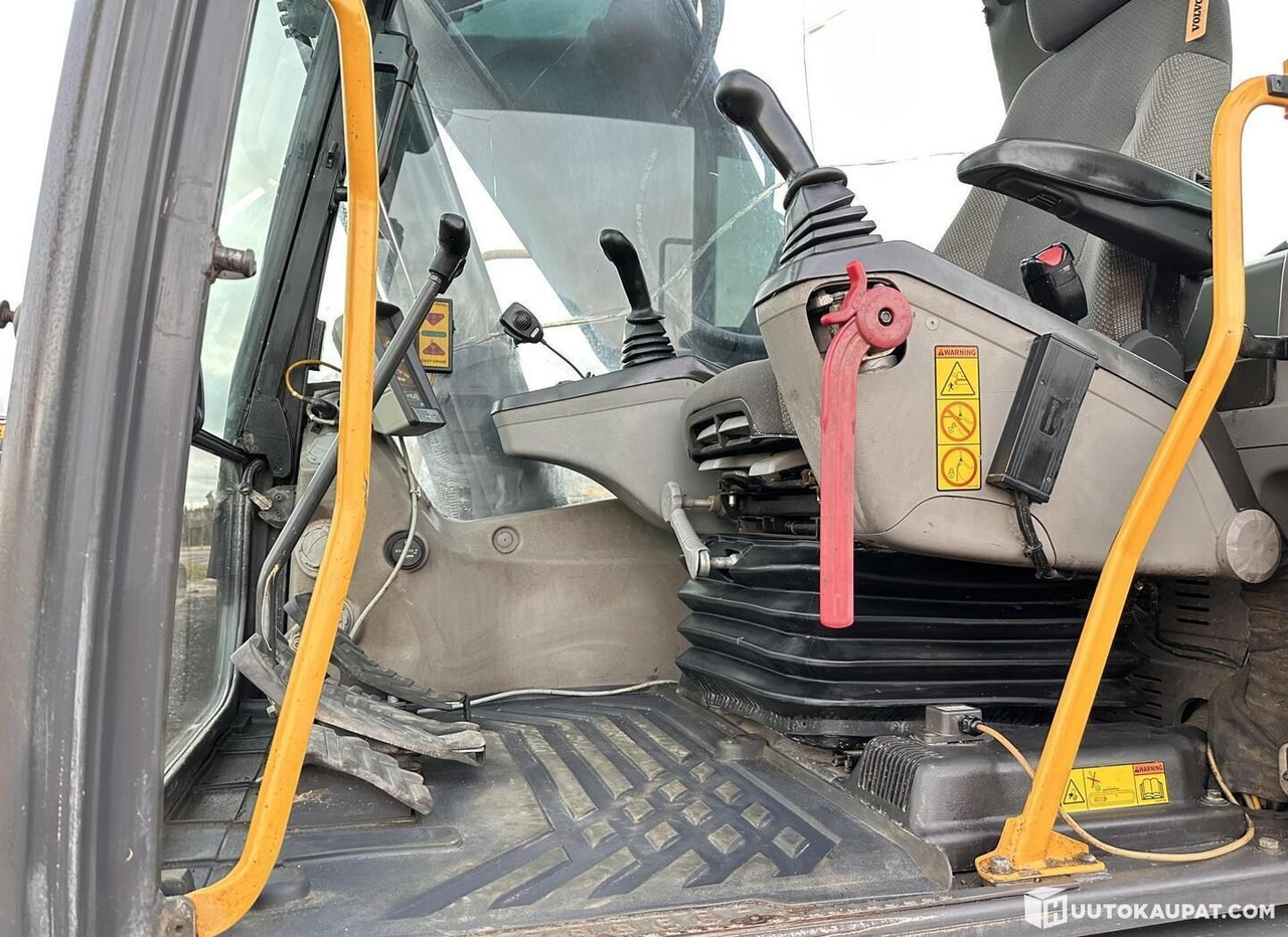 Bager gusjeničar Volvo EC210CL, tracked excavator with ripper bucket, 2007, Lahti: slika Bager gusjeničar Volvo EC210CL, tracked excavator with ripper bucket, 2007, Lahti