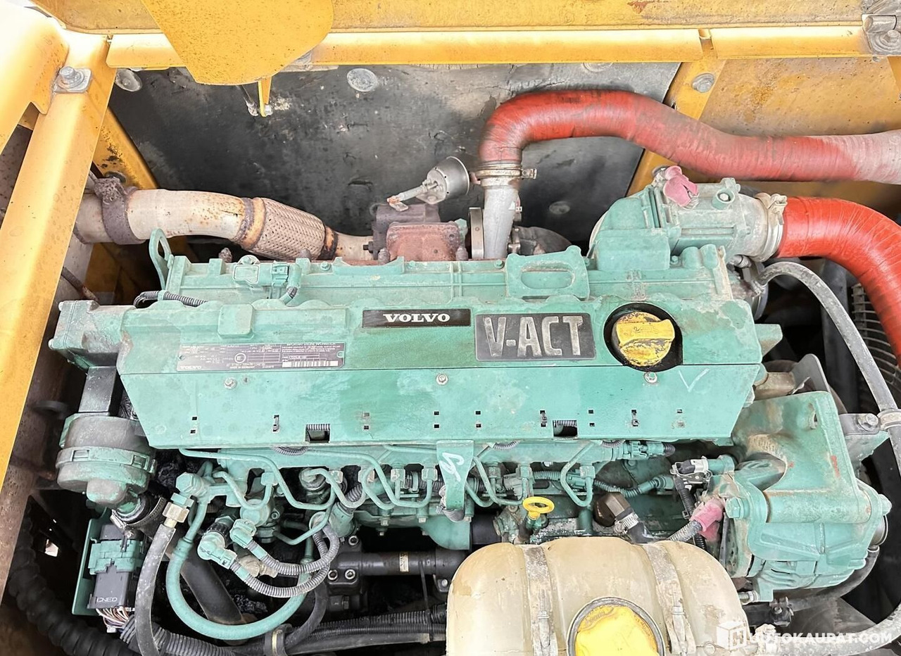 Bager gusjeničar Volvo EC210CL, tracked excavator with ripper bucket, 2007, Lahti: slika Bager gusjeničar Volvo EC210CL, tracked excavator with ripper bucket, 2007, Lahti