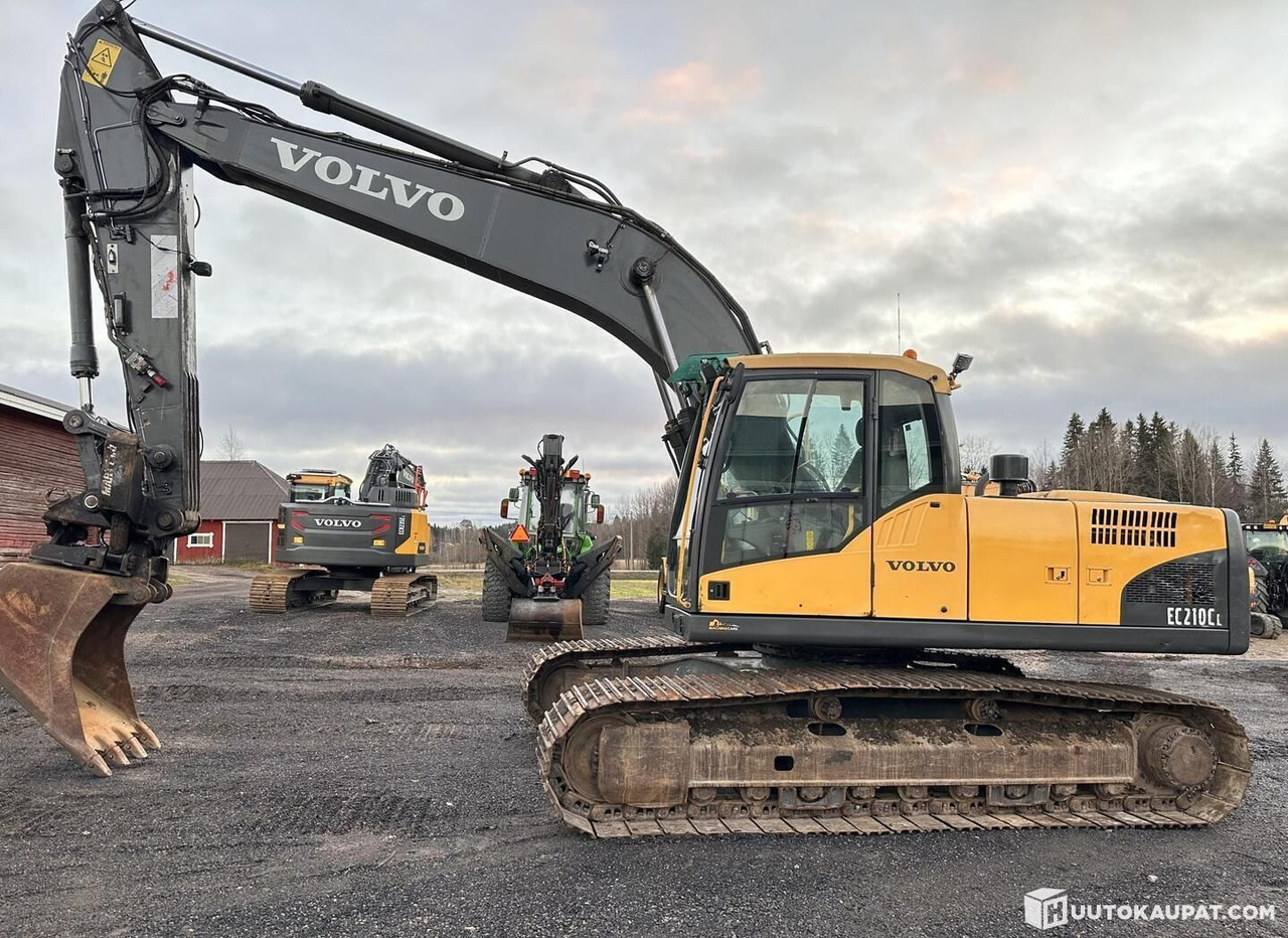 Volvo EC210CL, tracked excavator with ripper bucket, 2007, Lahti - Bager gusjeničar: slika Volvo EC210CL, tracked excavator with ripper bucket, 2007, Lahti - Bager gusjeničar Volvo EC210CL, tracked excavator with ripper bucket, 2007, Lahti - Bager gusjeničar: slika Volvo EC210CL, tracked excavator with ripper bucket, 2007, Lahti - Bager gusjeničar