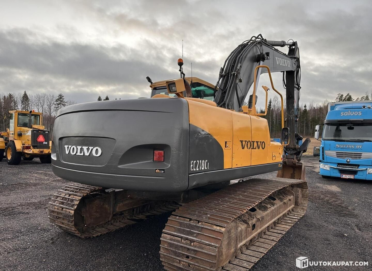 Volvo EC210CL, tracked excavator with ripper bucket, 2007, Lahti - Bager gusjeničar: slika Volvo EC210CL, tracked excavator with ripper bucket, 2007, Lahti - Bager gusjeničar Volvo EC210CL, tracked excavator with ripper bucket, 2007, Lahti - Bager gusjeničar: slika Volvo EC210CL, tracked excavator with ripper bucket, 2007, Lahti - Bager gusjeničar