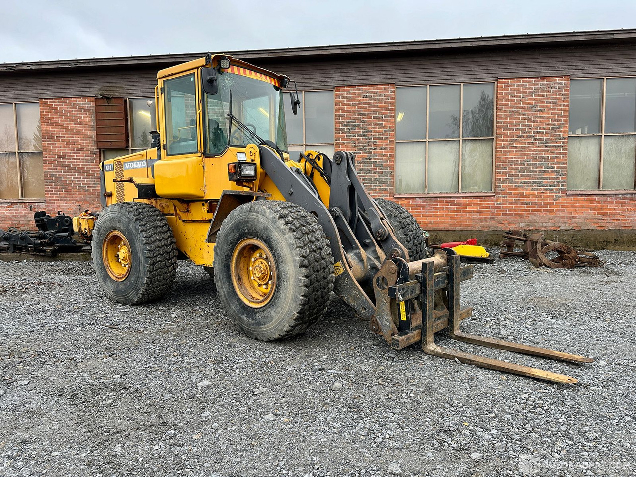 Volvo L70D, 2001, Diesel, 25 788 h, Kurikka - Utovarivač na kotačima: slika Volvo L70D, 2001, Diesel, 25 788 h, Kurikka - Utovarivač na kotačima Volvo L70D, 2001, Diesel, 25 788 h, Kurikka - Utovarivač na kotačima: slika Volvo L70D, 2001, Diesel, 25 788 h, Kurikka - Utovarivač na kotačima