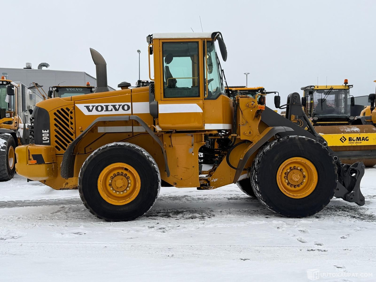 Volvo L90E pyöräkuormaaja, 2006, Tornio - Utovarivač na kotačima: slika Volvo L90E pyöräkuormaaja, 2006, Tornio - Utovarivač na kotačima Volvo L90E pyöräkuormaaja, 2006, Tornio - Utovarivač na kotačima: slika Volvo L90E pyöräkuormaaja, 2006, Tornio - Utovarivač na kotačima
