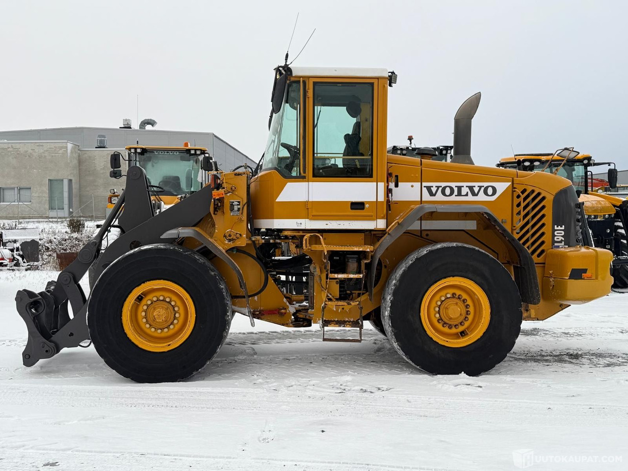 Volvo L90E pyöräkuormaaja, 2006, Tornio - Utovarivač na kotačima: slika Volvo L90E pyöräkuormaaja, 2006, Tornio - Utovarivač na kotačima Volvo L90E pyöräkuormaaja, 2006, Tornio - Utovarivač na kotačima: slika Volvo L90E pyöräkuormaaja, 2006, Tornio - Utovarivač na kotačima