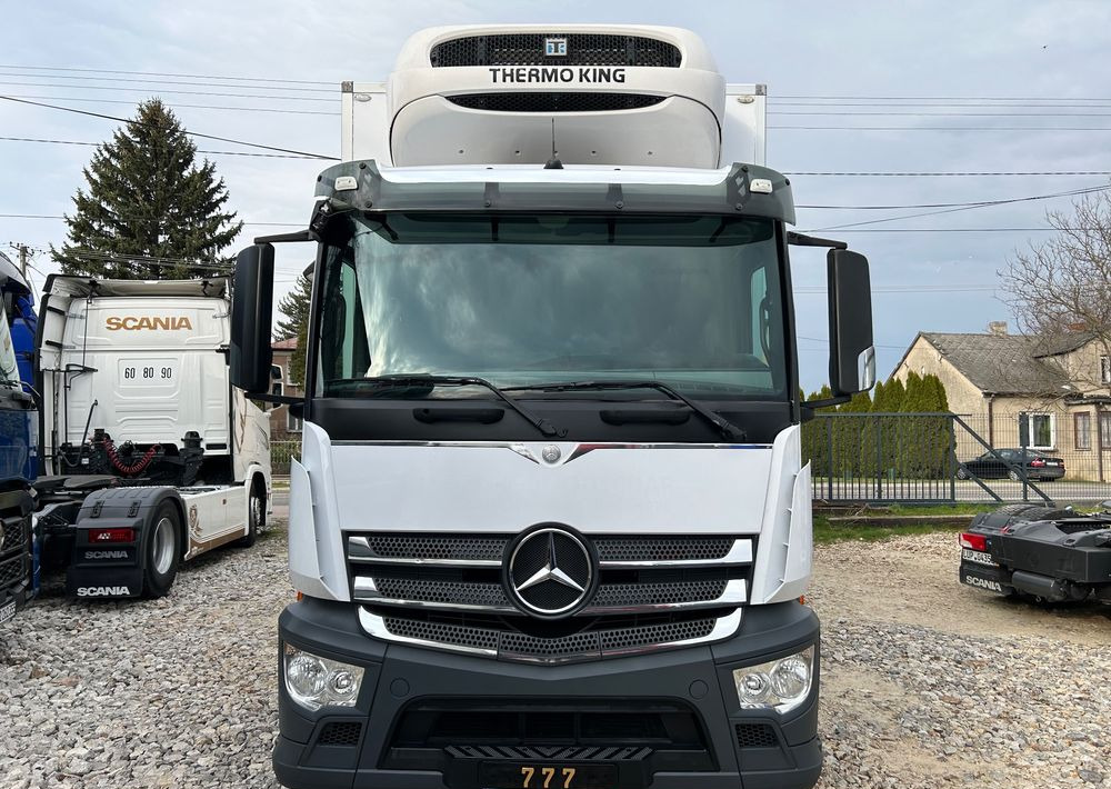 Mercedes-Benz Antos 1824 THERMO King DRZWI + winda + 2x drzwi boczne / 8.3m / z Holandii / KLIMA LEKKI / Axor man Tgm T1000-R - Kamion hladnjača: slika Mercedes-Benz Antos 1824 THERMO King DRZWI + winda + 2x drzwi boczne / 8.3m / z Holandii / KLIMA LEKKI / Axor man Tgm T1000-R - Kamion hladnjača Mercedes-Benz Antos 1824 THERMO King DRZWI + winda + 2x drzwi boczne / 8.3m / z Holandii / KLIMA LEKKI / Axor man Tgm T1000-R - Kamion hladnjača: slika Mercedes-Benz Antos 1824 THERMO King DRZWI + winda + 2x drzwi boczne / 8.3m / z Holandii / KLIMA LEKKI / Axor man Tgm T1000-R - Kamion hladnjača