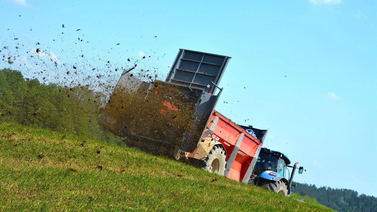 Metal-Fach N277/7- 18t - CERBERUS VERTI jednoosiowy - Rasipač stajskog gnoja: slika Metal-Fach N277/7- 18t - CERBERUS VERTI jednoosiowy - Rasipač stajskog gnoja Metal-Fach N277/7- 18t - CERBERUS VERTI jednoosiowy - Rasipač stajskog gnoja: slika Metal-Fach N277/7- 18t - CERBERUS VERTI jednoosiowy - Rasipač stajskog gnoja
