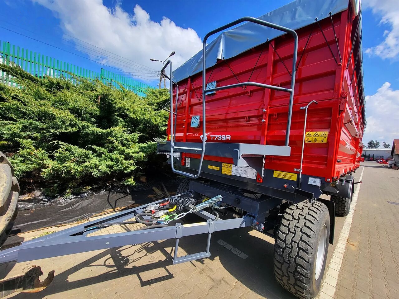 Metal-Fach T739A - 14t dwuosiowa - Nagibna prikolica za poljoprivredna gospodarstva/ Istovarivač: slika Metal-Fach T739A - 14t dwuosiowa - Nagibna prikolica za poljoprivredna gospodarstva/ Istovarivač Metal-Fach T739A - 14t dwuosiowa - Nagibna prikolica za poljoprivredna gospodarstva/ Istovarivač: slika Metal-Fach T739A - 14t dwuosiowa - Nagibna prikolica za poljoprivredna gospodarstva/ Istovarivač