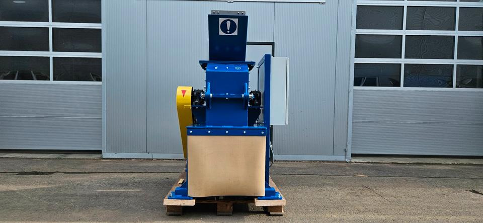 Labor HAMMERMÜHLE HM 300 - Drobilica: slika Labor HAMMERMÜHLE HM 300 - Drobilica Labor HAMMERMÜHLE HM 300 - Drobilica: slika Labor HAMMERMÜHLE HM 300 - Drobilica