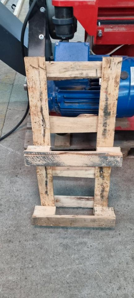 Mini - Paletten - 1 - Wellen - Schredder - 11kW - SS 500 - Industrijski šreder: slika Mini - Paletten - 1 - Wellen - Schredder - 11kW - SS 500 - Industrijski šreder Mini - Paletten - 1 - Wellen - Schredder - 11kW - SS 500 - Industrijski šreder: slika Mini - Paletten - 1 - Wellen - Schredder - 11kW - SS 500 - Industrijski šreder