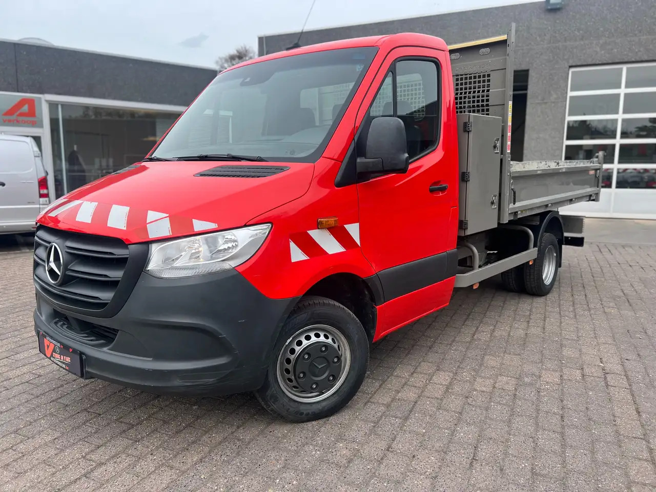 Mercedes-Benz Sprinter 514 KOFFER-KIPPER (25.950€ex)MTM 7.000kg - Mali kamion kiper: slika Mercedes-Benz Sprinter 514 KOFFER-KIPPER (25.950€ex)MTM 7.000kg - Mali kamion kiper Mercedes-Benz Sprinter 514 KOFFER-KIPPER (25.950€ex)MTM 7.000kg - Mali kamion kiper: slika Mercedes-Benz Sprinter 514 KOFFER-KIPPER (25.950€ex)MTM 7.000kg - Mali kamion kiper