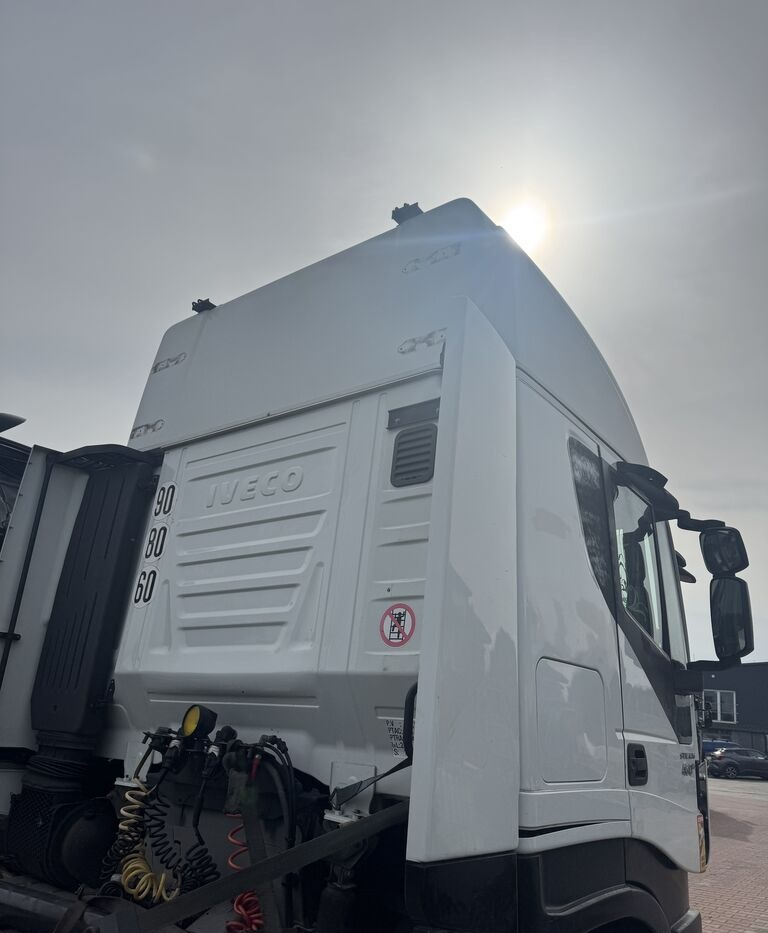IVECO STRALIS HI-WAY E6 truck - Kabina za Kamion: slika IVECO STRALIS HI-WAY E6 truck - Kabina za Kamion IVECO STRALIS HI-WAY E6 truck - Kabina za Kamion: slika IVECO STRALIS HI-WAY E6 truck - Kabina za Kamion