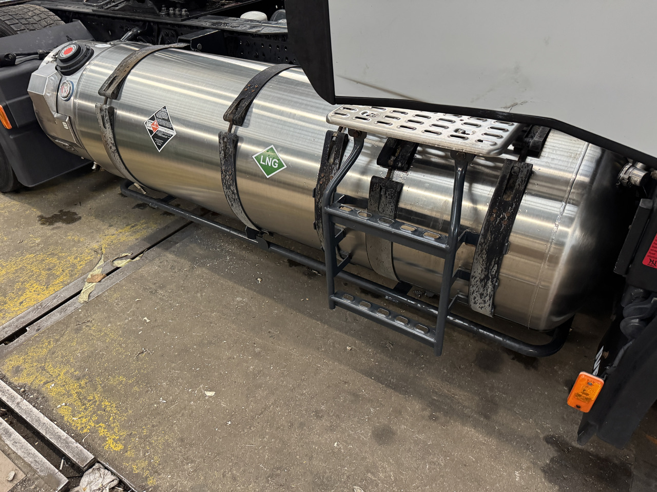 IVECO STRALIS HI-WAY S-WAY - Spremnik goriva: slika IVECO STRALIS HI-WAY S-WAY - Spremnik goriva IVECO STRALIS HI-WAY S-WAY - Spremnik goriva: slika IVECO STRALIS HI-WAY S-WAY - Spremnik goriva