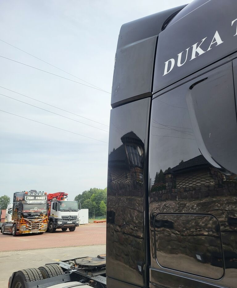 IVECO Stralis Hi-Way EEV 2017r. IVECO Iveco Stralis Hi-Way EEV 2017r. truck - Aerodinamika/ Spojler za Kamion: slika IVECO Stralis Hi-Way EEV 2017r. IVECO Iveco Stralis Hi-Way EEV 2017r. truck - Aerodinamika/ Spojler za Kamion IVECO Stralis Hi-Way EEV 2017r. IVECO Iveco Stralis Hi-Way EEV 2017r. truck - Aerodinamika/ Spojler za Kamion: slika IVECO Stralis Hi-Way EEV 2017r. IVECO Iveco Stralis Hi-Way EEV 2017r. truck - Aerodinamika/ Spojler za Kamion