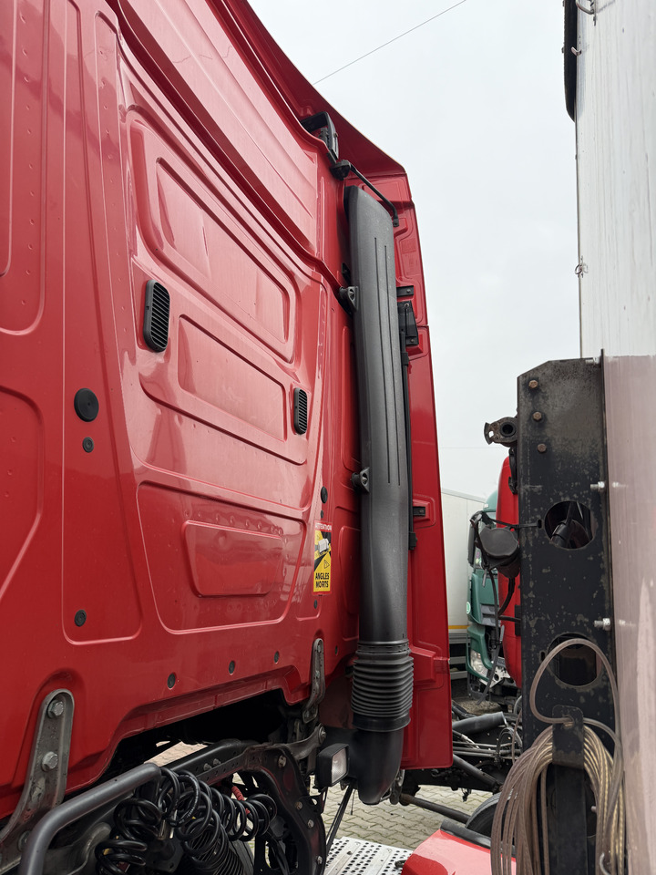 Mercedes Actros MP 4 - Aerodinamika/ Spojler: slika Mercedes Actros MP 4 - Aerodinamika/ Spojler Mercedes Actros MP 4 - Aerodinamika/ Spojler: slika Mercedes Actros MP 4 - Aerodinamika/ Spojler