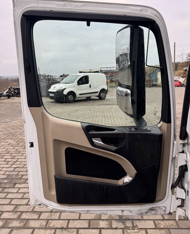 Mercedes-Benz ACTROS MP 4 LEWE truck - Vrata i dijelovi za Kamion: slika Mercedes-Benz ACTROS MP 4 LEWE truck - Vrata i dijelovi za Kamion Mercedes-Benz ACTROS MP 4 LEWE truck - Vrata i dijelovi za Kamion: slika Mercedes-Benz ACTROS MP 4 LEWE truck - Vrata i dijelovi za Kamion