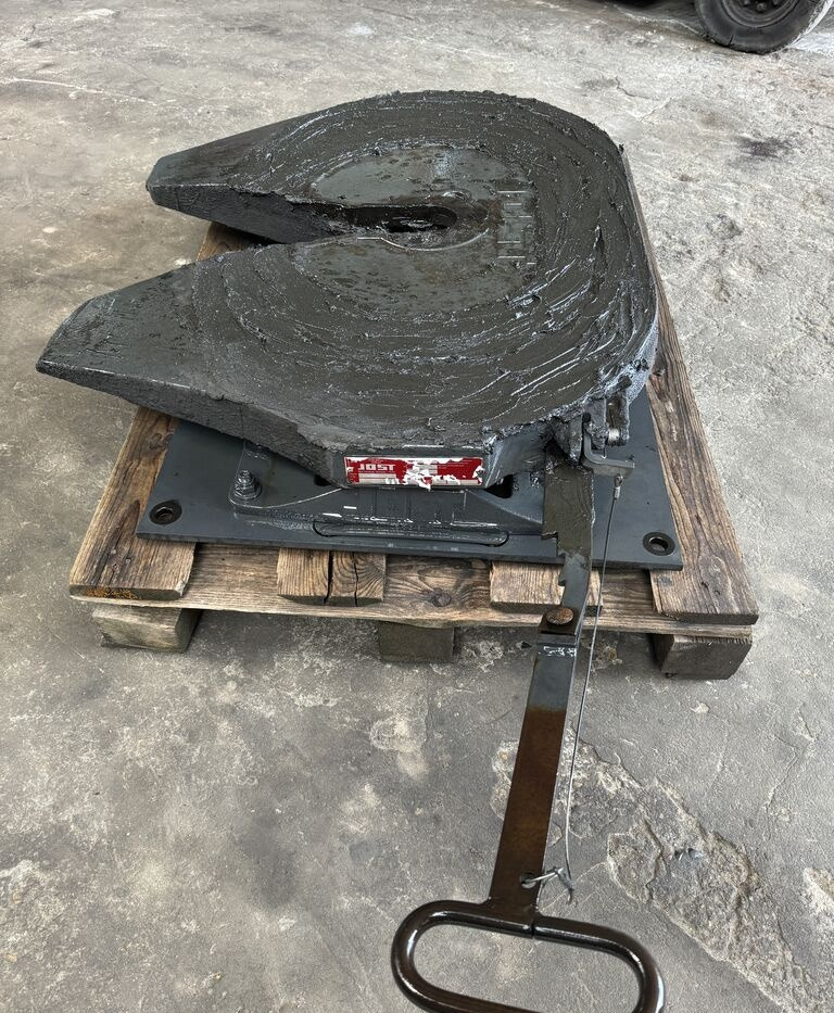 Mercedes-Benz Jost 15cm Actros MP 4 truck - Sedlo za Kamion: slika Mercedes-Benz Jost 15cm Actros MP 4 truck - Sedlo za Kamion Mercedes-Benz Jost 15cm Actros MP 4 truck - Sedlo za Kamion: slika Mercedes-Benz Jost 15cm Actros MP 4 truck - Sedlo za Kamion