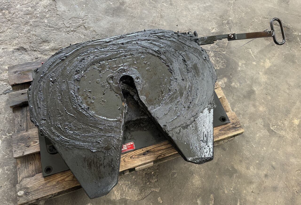 Mercedes-Benz Jost 15cm Actros MP 4 truck - Sedlo za Kamion: slika Mercedes-Benz Jost 15cm Actros MP 4 truck - Sedlo za Kamion Mercedes-Benz Jost 15cm Actros MP 4 truck - Sedlo za Kamion: slika Mercedes-Benz Jost 15cm Actros MP 4 truck - Sedlo za Kamion